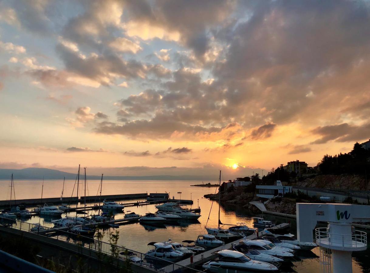 Loft-Beach-Apartments Ratko Novi Vinodolski Luaran gambar